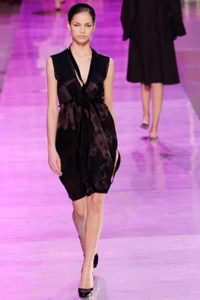 Look 15
